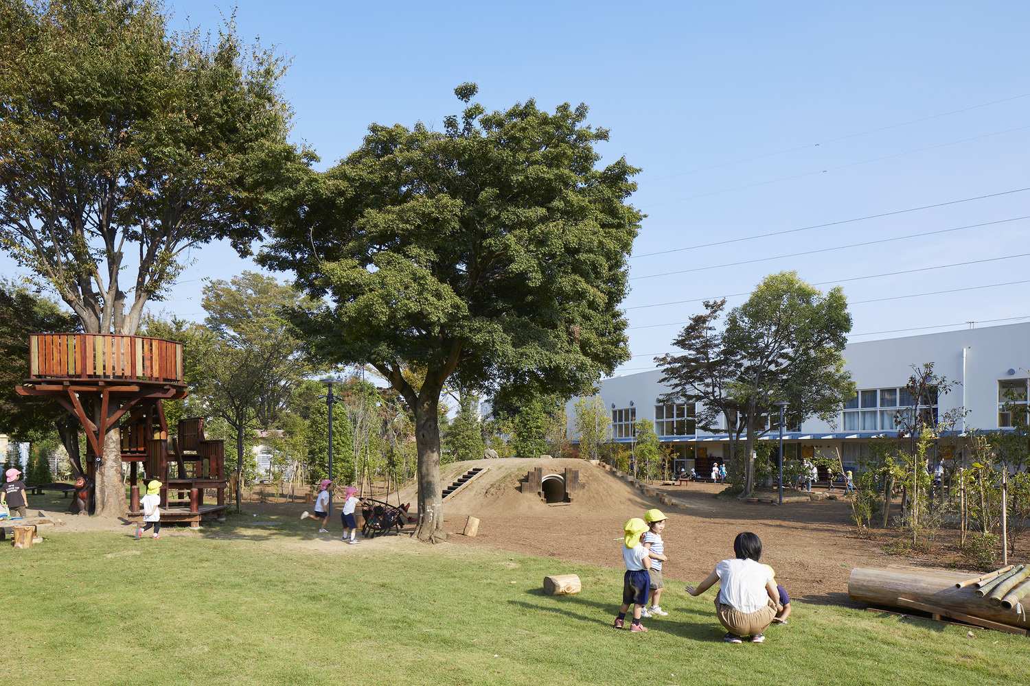 幼兒園室外環(huán)境設(shè)計(jì)要遵循哪些原則？